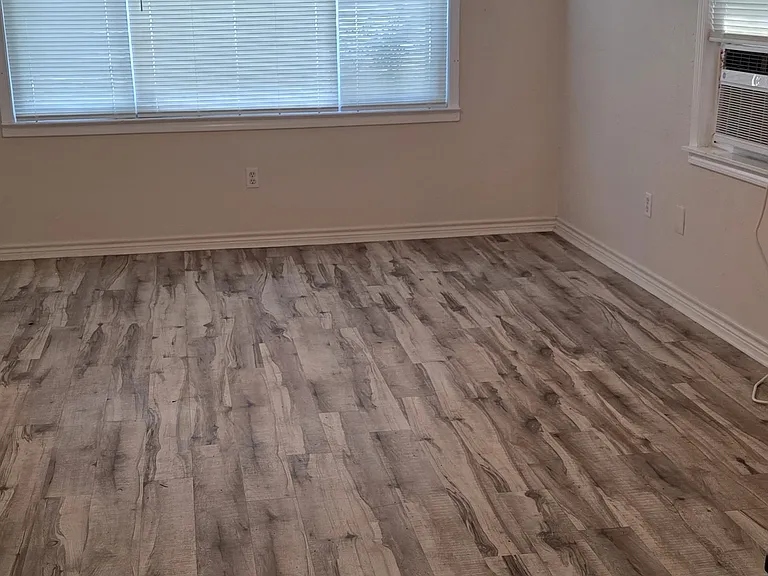1195 Terry Rd — Photo 5