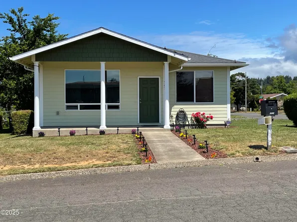 363 NE 4th St, Newport, OR 97365