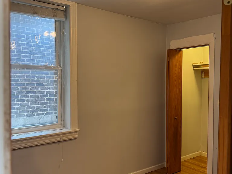2616 S Hillock Ave #BASEMENT — Photo 6