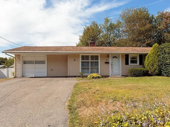 38 McDevitt Rd, Randolph, MA 02368