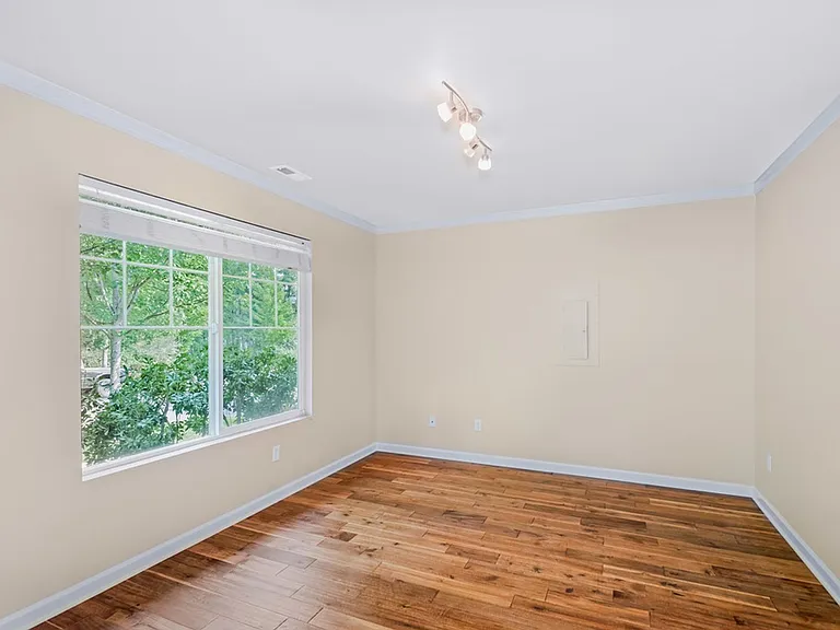 7617 Orchard Ave SE — Photo 10