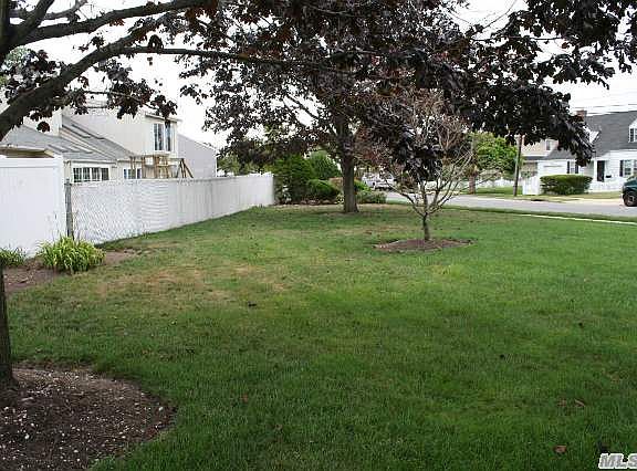 3rd image of 84 Fairwater Ave