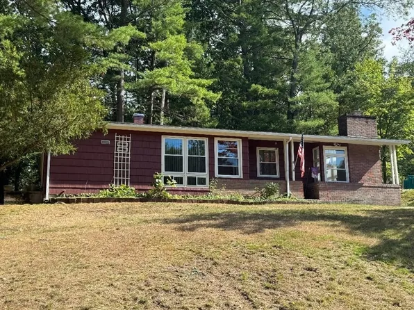 2 Larch Rd, Georgetown, MA 01833