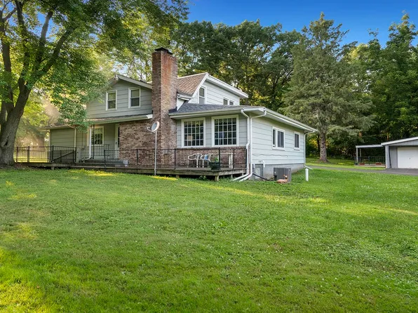 7083 S Main St, Rockford, IL 61102