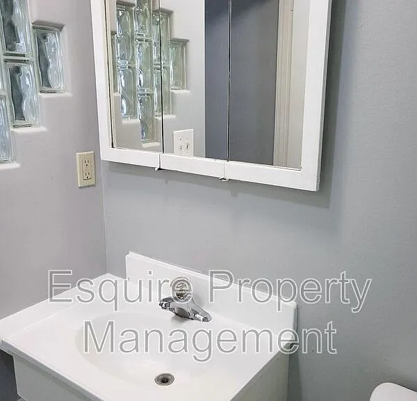 990 Ashland Ave #4 — Photo 9