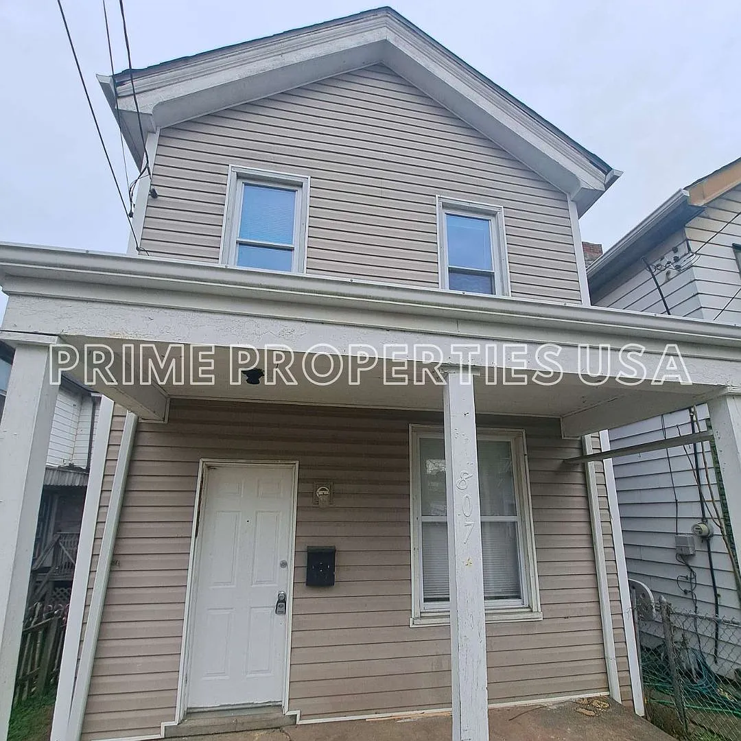 3 bed, 1046 sqft, $1,270 — Photo 1