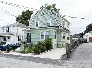 33 Ferncrest Blvd, North Providence, RI 02911