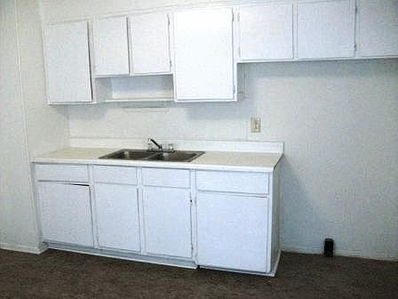 3rd image of 225 N 38th St