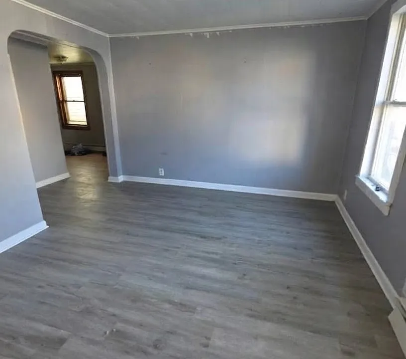 682 3rd Ave #1