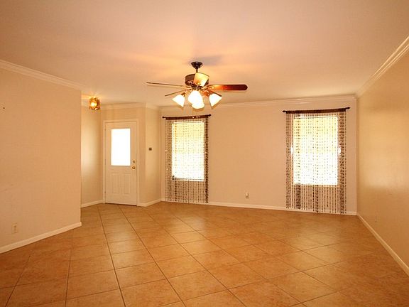 2nd image of 3247 Woodlawn Dr