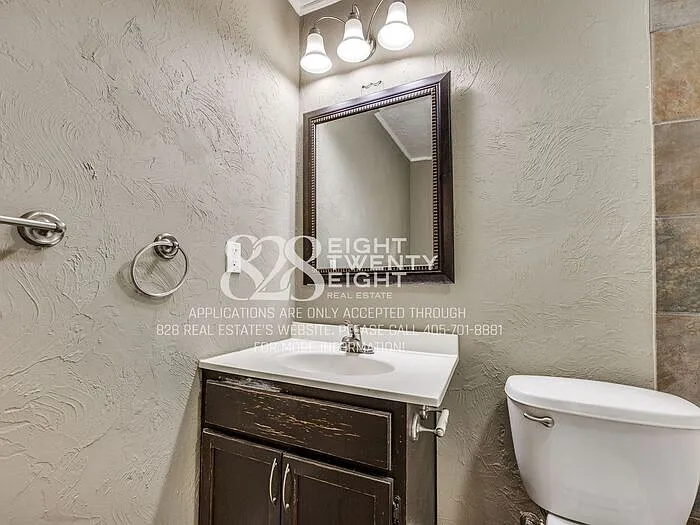 401 E Kerr Dr — Photo 15