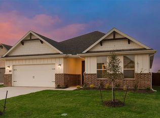 1233 Comal Ln, Springtown, TX 76082