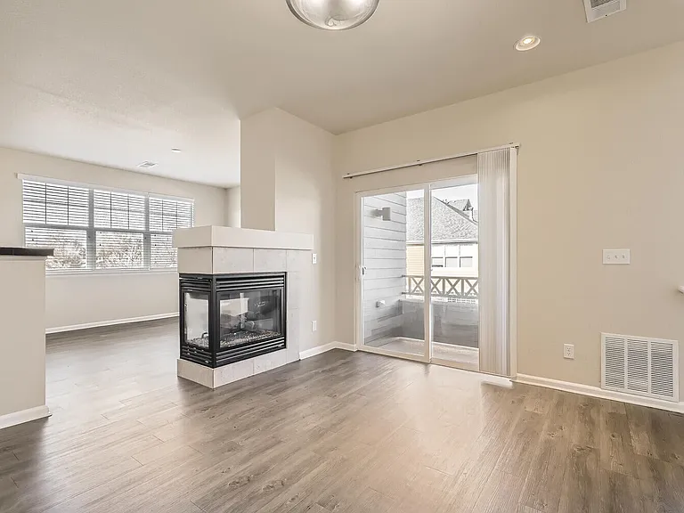 Maple Leaf Townhomes — Photo 16