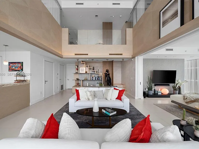 1040 Biscayne Blvd #Penthouse 4607 — Photo 15