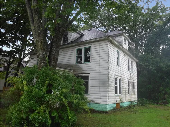 22 Center St, Forestville, NY 14062