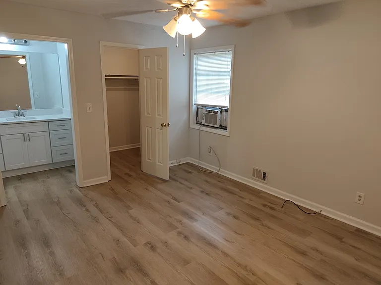 480 Charleston Ln — Photo 12