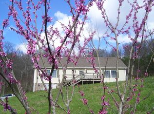 419 Wildflower Springs Rd, Manchester, KY 40962