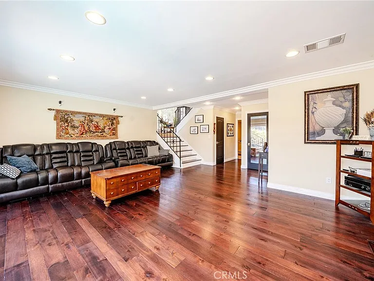 1901 Celeste Ln — Photo 15