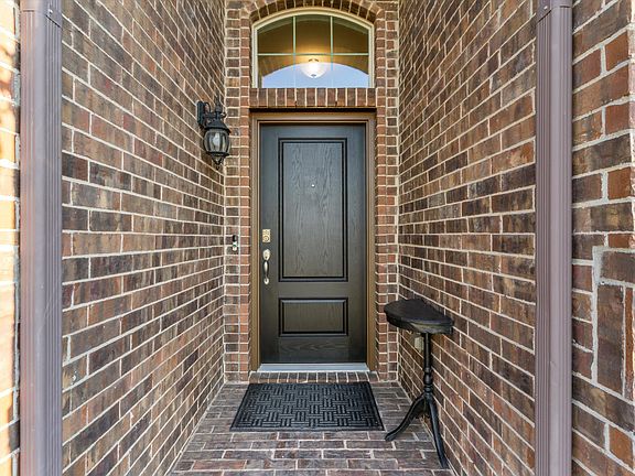 3rd image of 9208 Lace Cactus Dr