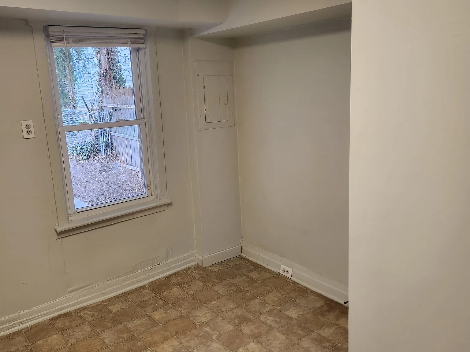 2 bed, $1,250 — Photo 2