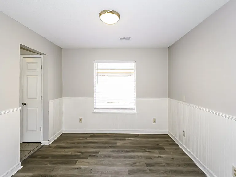 6963 Naples Dr — Photo 5