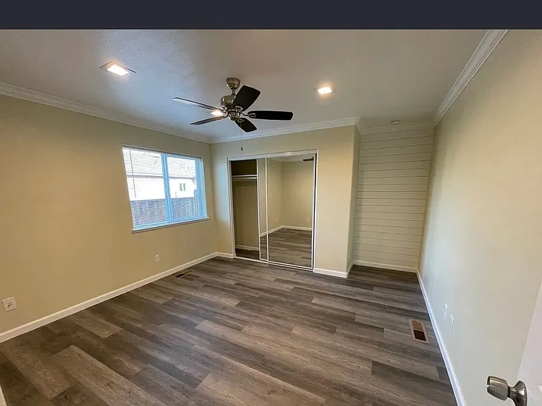 12917 Aurora Dr #A — Photo 10