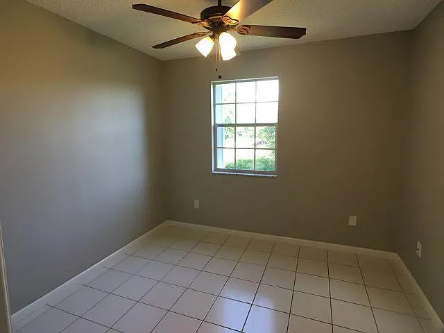 143 Waterside Dr — Photo 8