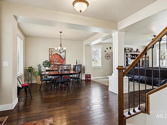 5th image of 886 E Bay Owl Dr