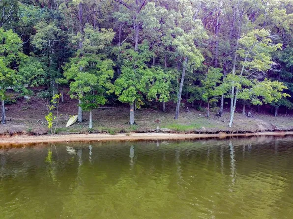 68 Buckeye Cir, Abbeville, SC 29620