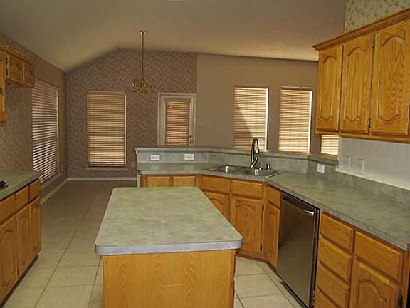 3rd image of 1800 Eastfork Ln