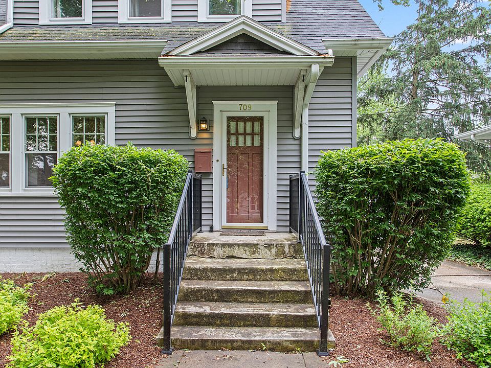 2nd image of 709 W Washington St