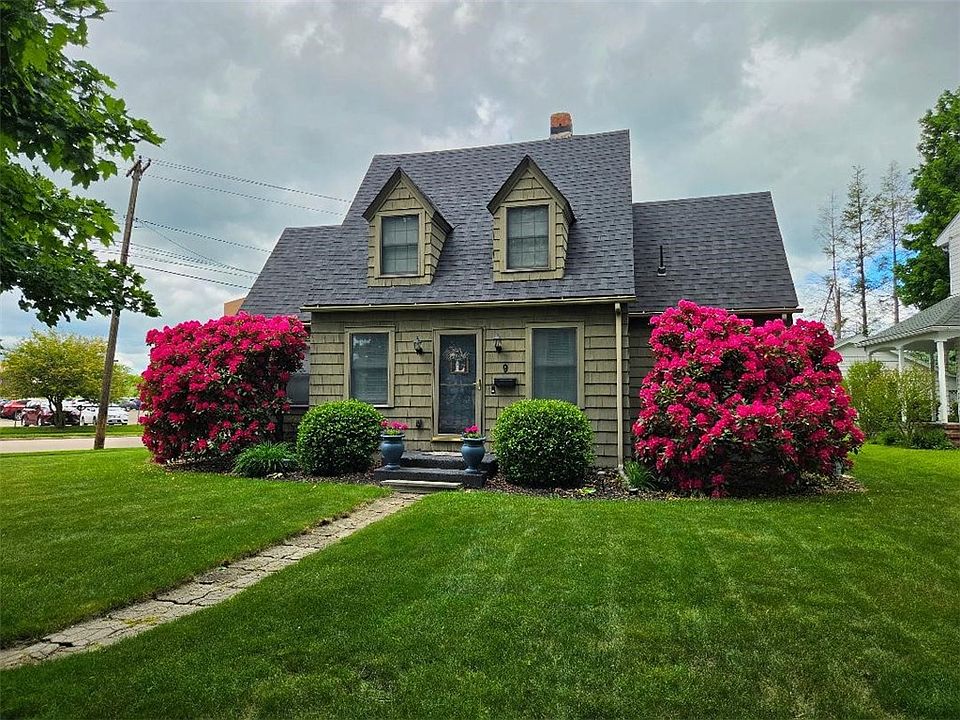 1st image of 9 Houghton Cir