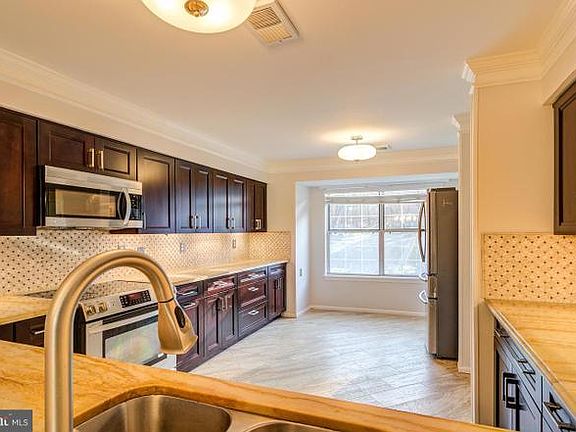 4th image of 6058 Heatherwood Dr