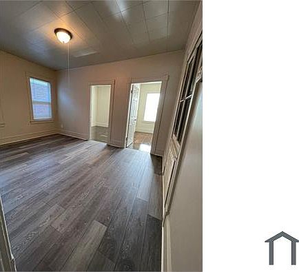 3rd image of 276 Centre St #1R