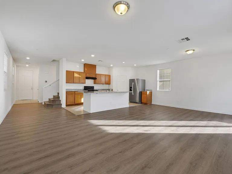 2809 Falling Mist St — Photo 2