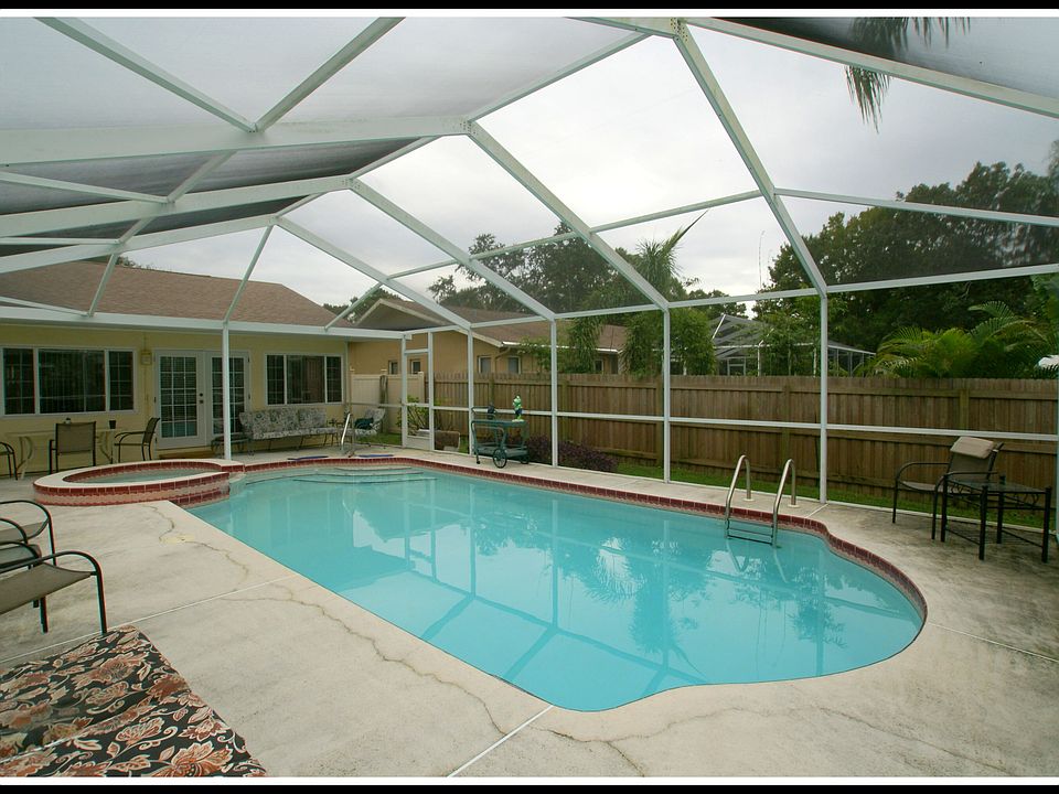 1st image of 8028 17th Way N