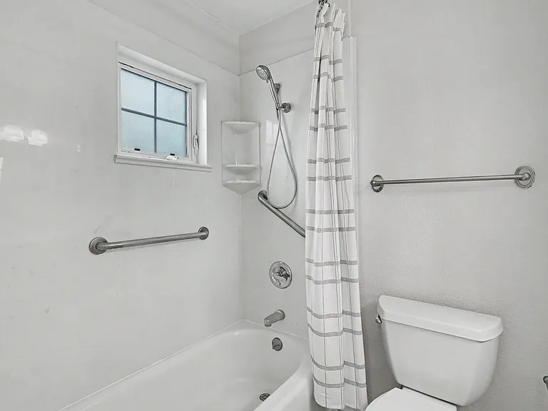 808 Lenzen Ave #107 — Photo 29