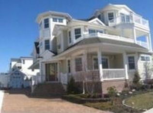 225 75th St, Avalon, NJ 08202