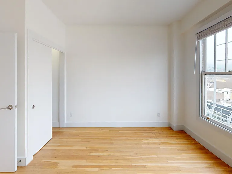 1290 Grove St — Photo 12