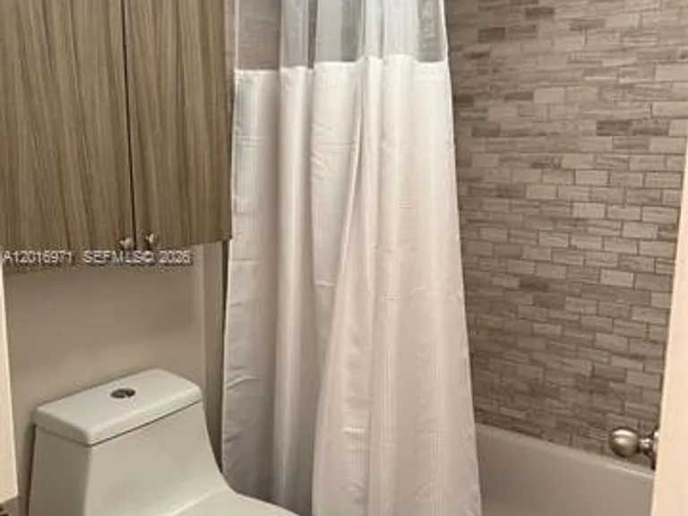 2301 Collins Ave #528 — Photo 27
