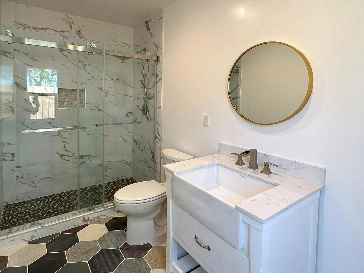 1 bed, 588 sqft, $2,670 — Photo 2