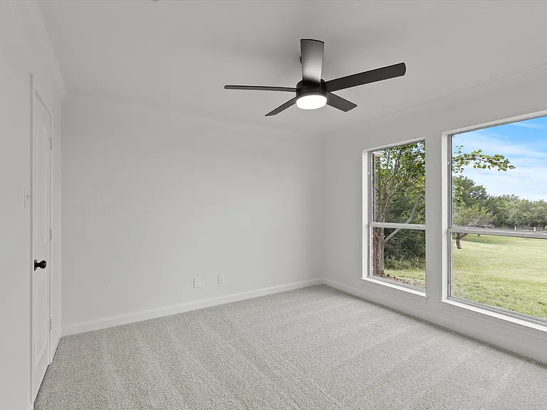 2517 Hayley Dr — Photo 6