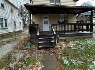 296 Huntington Ave, Akron, OH 44306