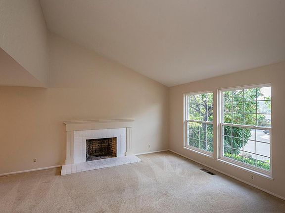 2nd image of 1861 Los Altos Dr