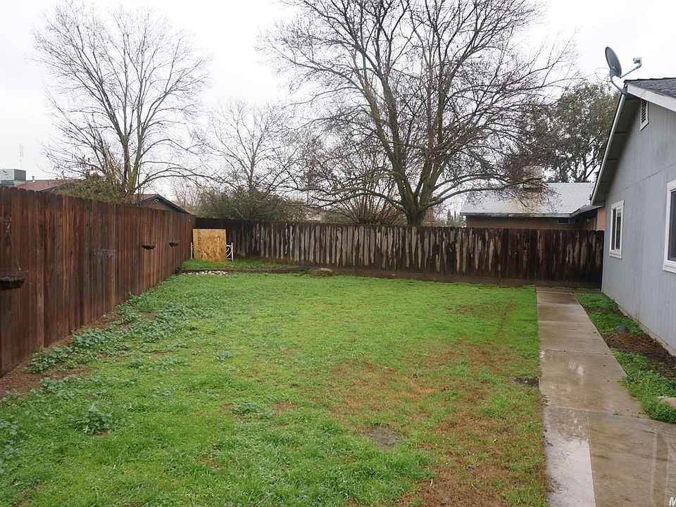2nd image of 318 Mandarin Ave