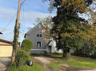 204 Saint Clair River Dr, Algonac, MI