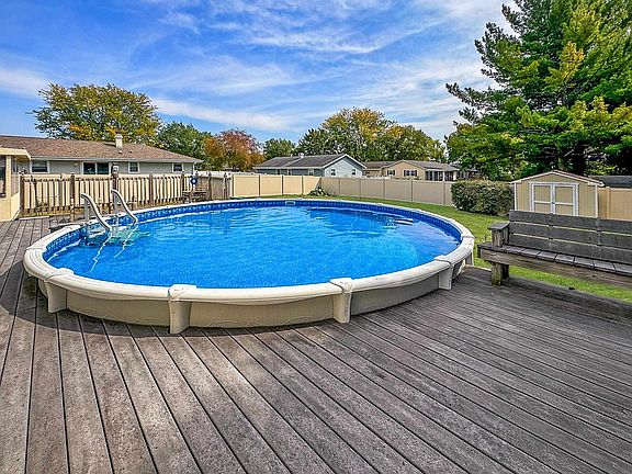 5th image of 3924 Beacon Hill Dr