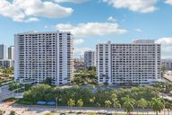 Three Islands Blvd-S0612-001.jpg