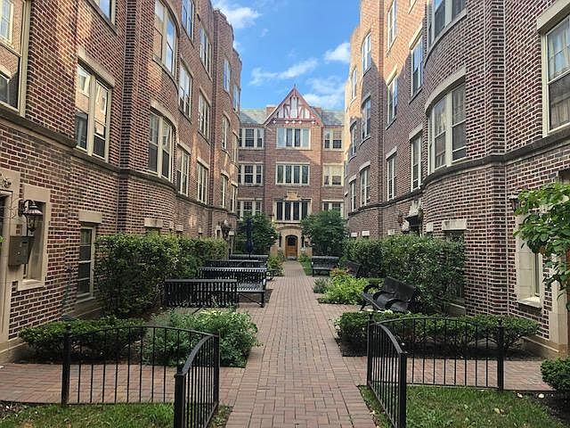 1st image of 1128 W Washington Blvd #3B