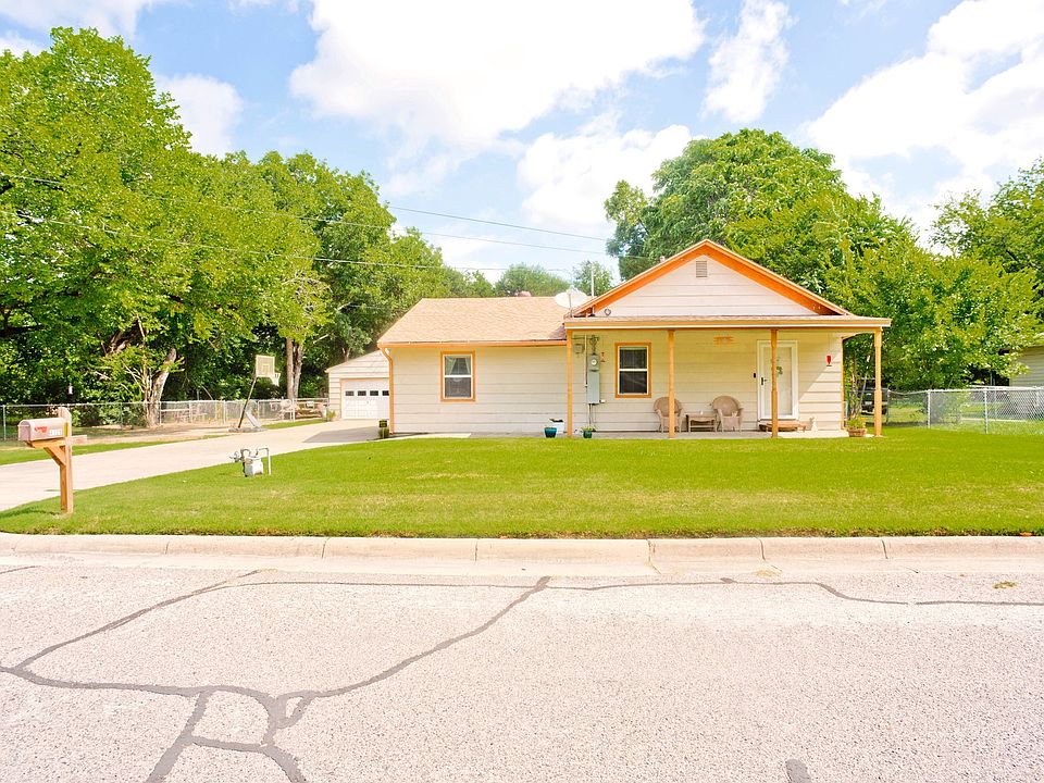1st image of 4308 Blackstone Dr